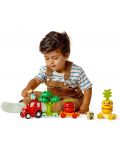 Constructor LEGO Duplo - Tractor pentru fructe și legume - 7t