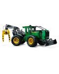 Constructor LEGO Technic - Tractor forestier John Deere 948L-II (42157) - 3t