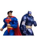 Set figurine de actiune McFarlane DC Comics: Multiverse - Superman vs Armored Batman (The Dark Knight Returns), 18 cm - 4t