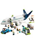LEGO City - Avion de pasageri (60367) - 3t
