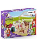 Set figurine Schleich Farm World Horses - Calutii lui Hana si cainele Ruby - 7t