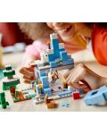 Constructor LEGO Minecraft - Vârfurile înghețate (21243)	 - 9t