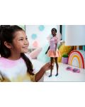 Păpușă Barbie  Fashionistas 216 - Cu o rochie de petrecere piersică - 5t