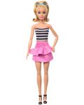 Păpușă Barbie  Fashionistas 213 - Cu un maiou alb-negru și o fustă roz - 2t