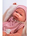 Păpușă bebeluș Asi Dolls - Maria, cu bodiul roz și pătură bej, 43 cm - 3t