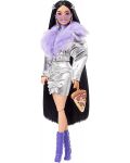 Păpușa Barbie Extra - Cu păr negru, cizme mov și accesorii - 3t