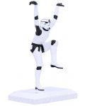 Statuetă Nemesis Now Movies: Star Wars - Original Stormtrooper (Crane Kick), 20 cm - 4t