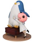 Statuetă FuRyu Animation: Spy x Family - Anya Forger with Penguin, 19 cm - 3t