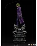 Statueta Iron Studios DC Comics: Batman - The Joker (The Dark Knight) (Deluxe Version), 30 cm - 6t