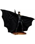 Statuetâ DC Direct DC Comics: The Flash - Batman (Michael Keaton), 30 cm - 3t