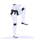 Statuetă Nemesis Now Movies: Star Wars - Original Stormtrooper (Crane Kick), 20 cm - 6t