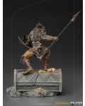 Statuetă Iron Studios Movies: Lord of The Rings - Armored Orc, 20 cm - 3t