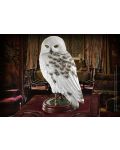 Figurină The Noble Collection Movies: Harry Potter - Hedwig (Magical Creatures), 24 cm - 6t