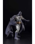 Statueta Kotobukiya DC Comics: Batman - Batman (Hush), 28 cm - 3t