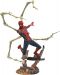 Figurină Diamond Select Marvel: Avengers - Iron Spider-Man, 30 cm - 3t