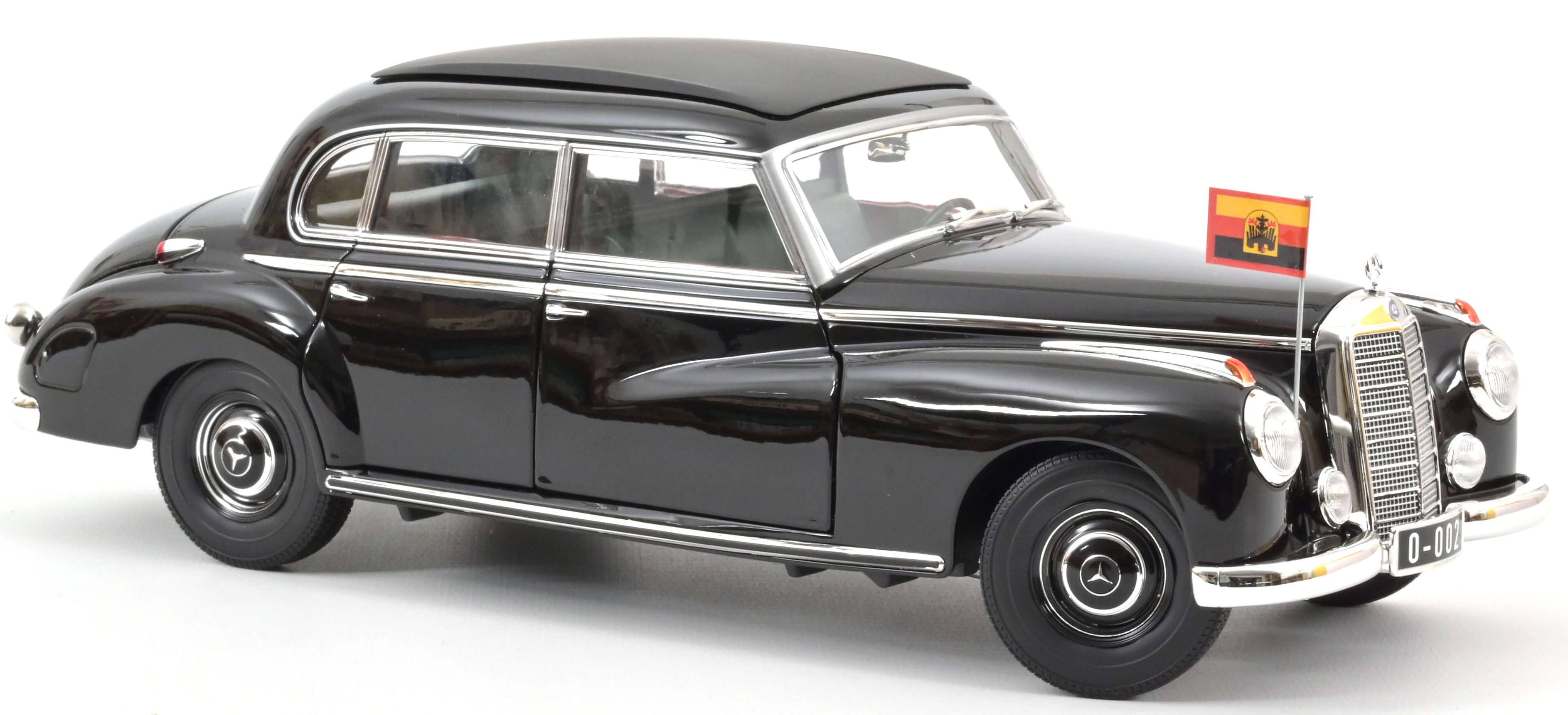 Model de colecție  NOREV Modern: Мașini - Mercedes-Benz 300 (1955) Konrad Adenauer