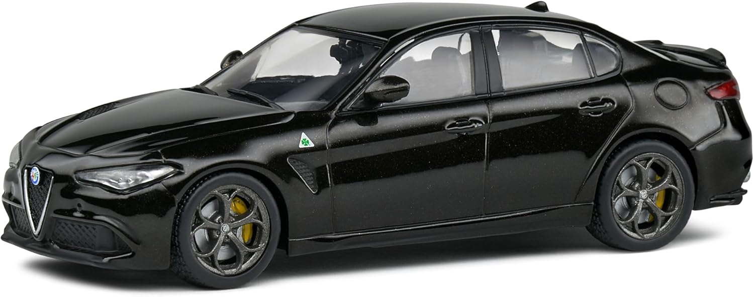 Model de colecționar  SOLIDO Modern: Mașini  - Alfa Romeo Giulia Quadrifoglio Black