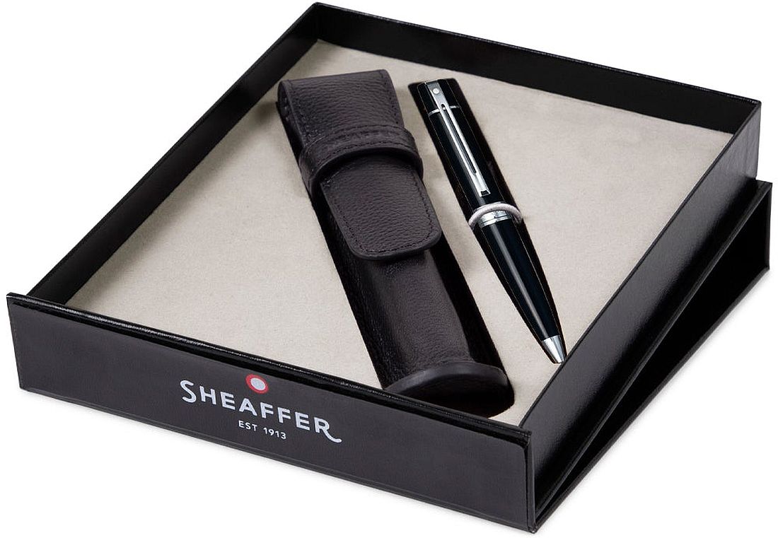 Set de pixuri  Sheaffer 300 - Glossy Black With Chrome Trim, cu husă pentru stilou
