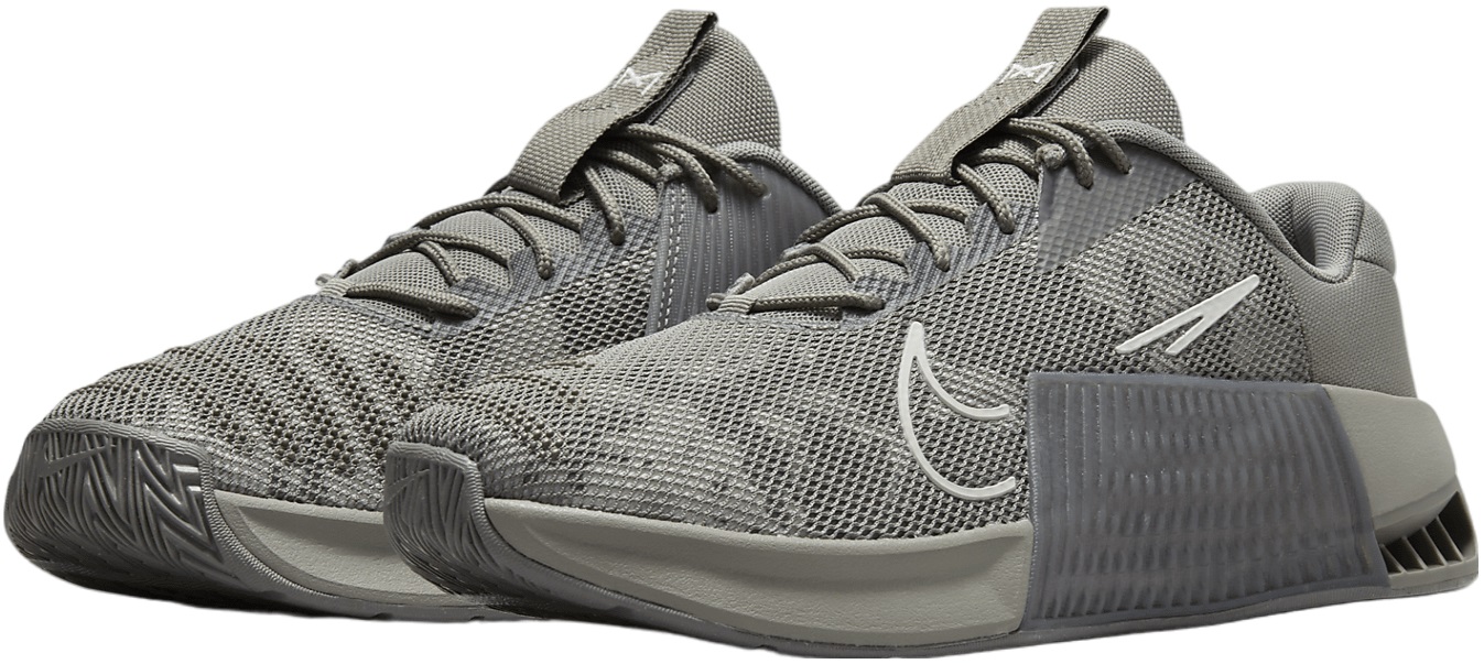 Adidași pentru bărbați Nike - Metcon 9 AMP, gri | Ozone.ro