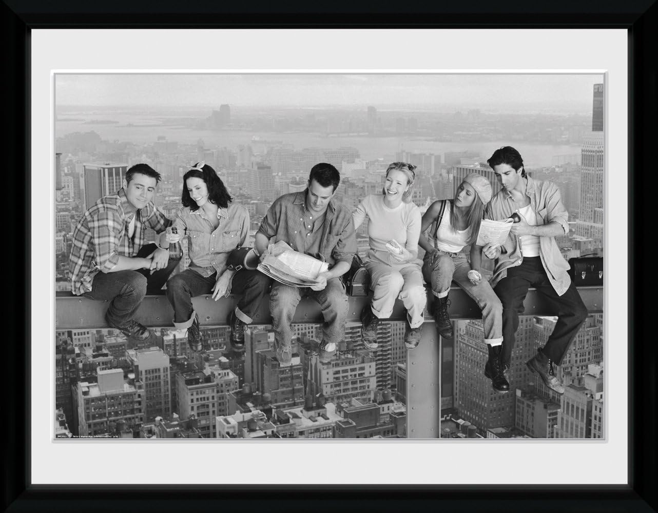 Afiș înrămat GB eye Television: Friends - On Girder
