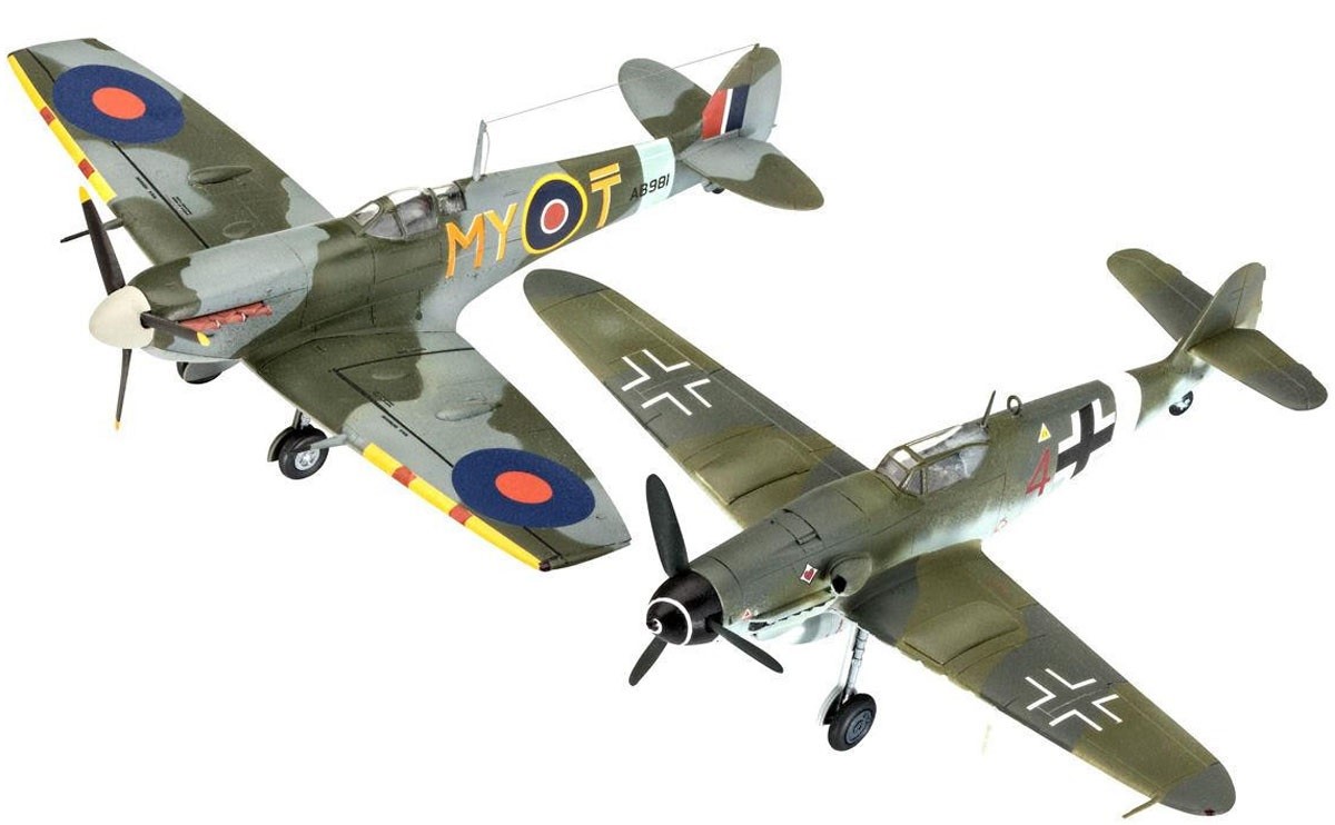 Model asamblat  Revell Militar : Avioane - Bf109 G-10 &amp; Spitfire Mk. V