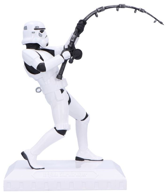 Statuetă Nemesis Now Movies: Star Wars - Stormtrooper (What a Catch), 16 cm