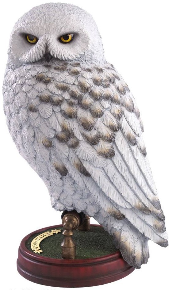 Statuetă The Noble Collection Movies: Harry Potter - Hedwig (Magical Creatures), 24 cm
